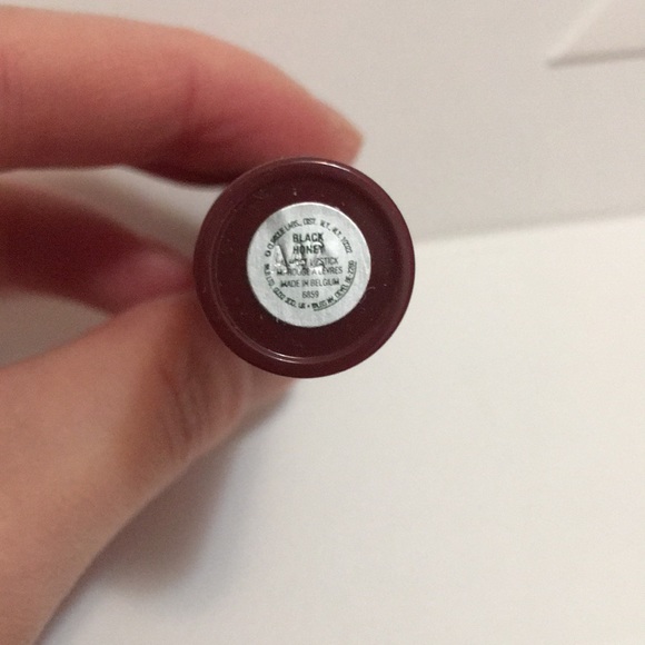 Clinque Almost Lipstick - Picture 3 of 6